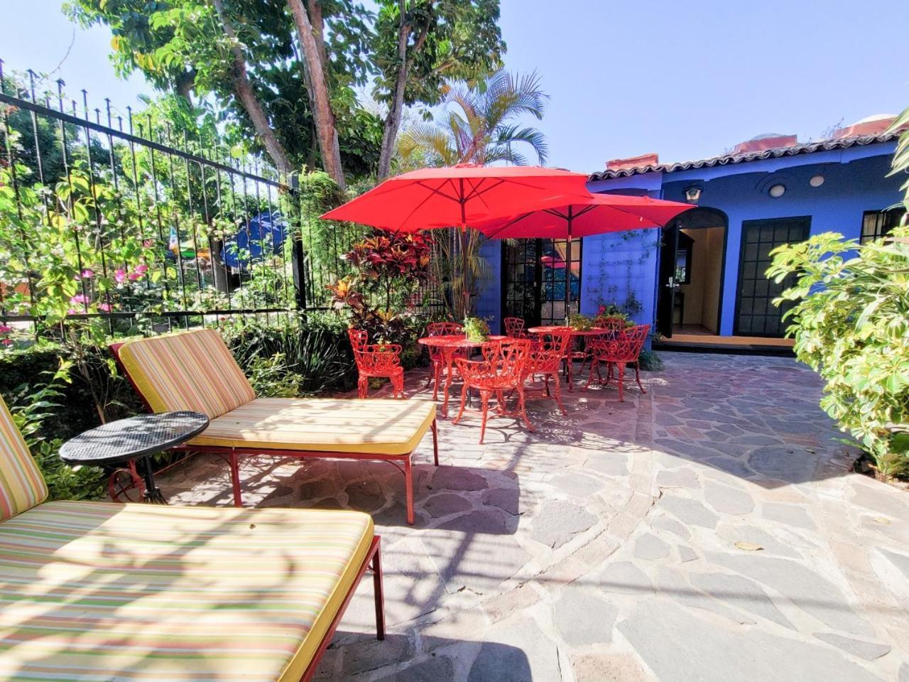 Estrellita'S Bed & Breakfast Ajijic Exteriör bild